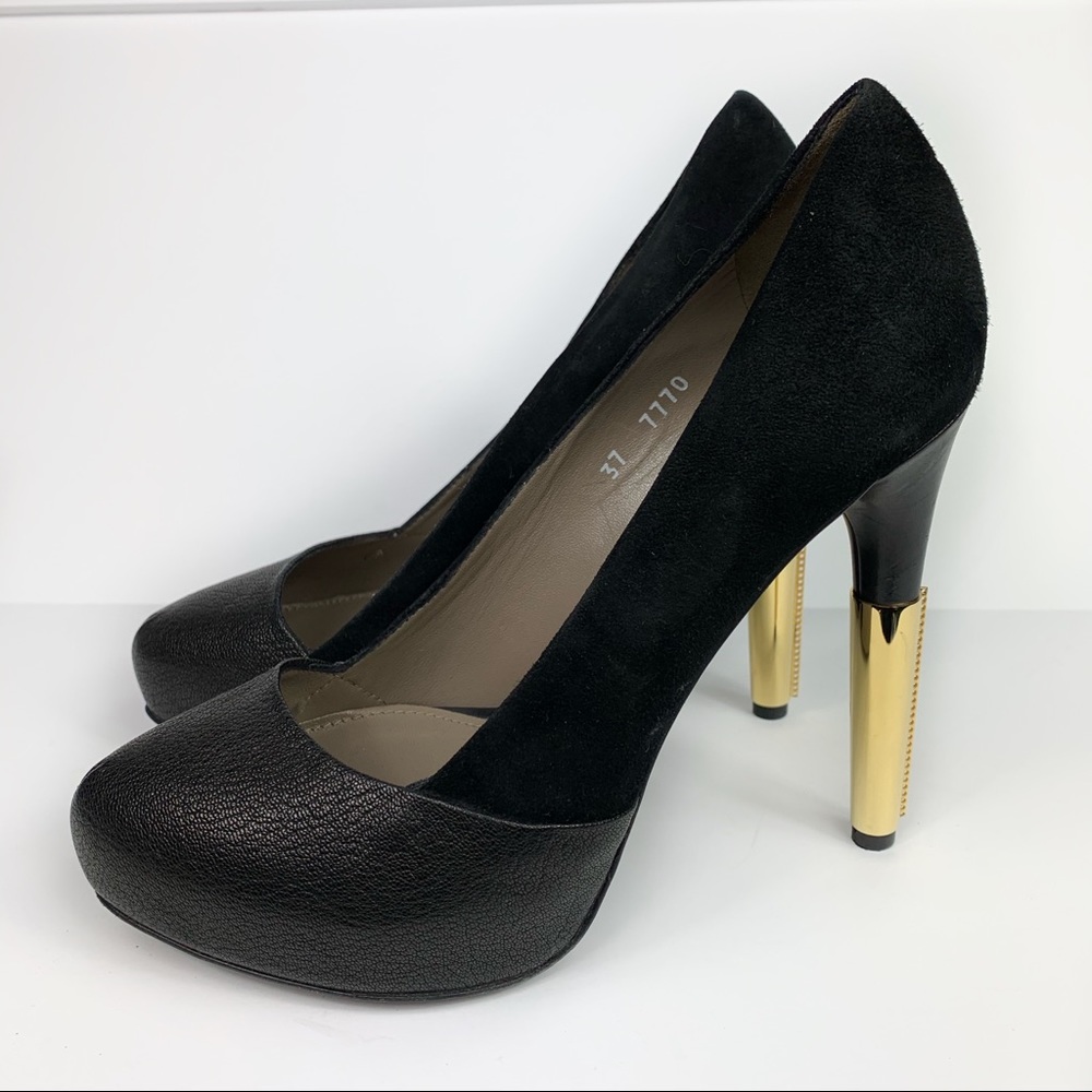 Maiyet Black Leather Mirroed Gold Round Toe Pumps